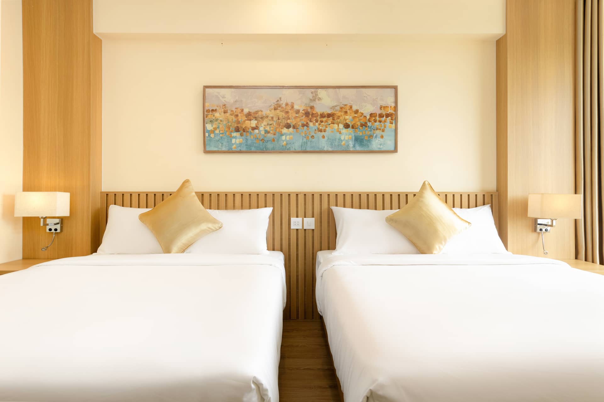 Phòng Cao Cấp - 2